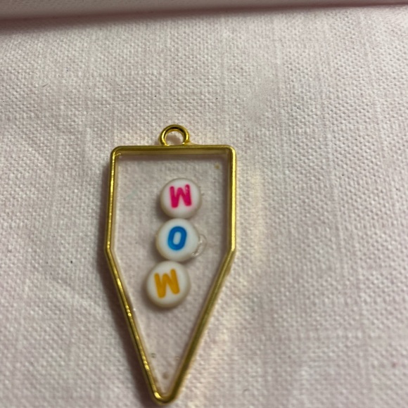 Mother’s Day key chain attachment UV Resin with air bubbles - Picture 1 of 3